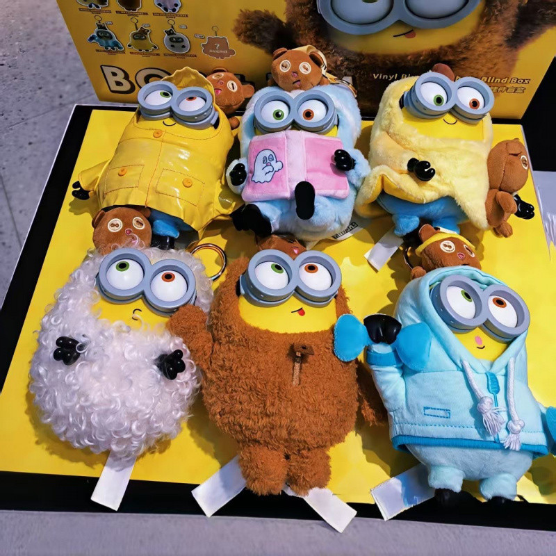 Little Yellow Man Mystery Box Good Friends Together Series จี้อุปกรณ์ต่อพ่วงตุ๊กตาน่ารักของเล่นตุ๊กตา