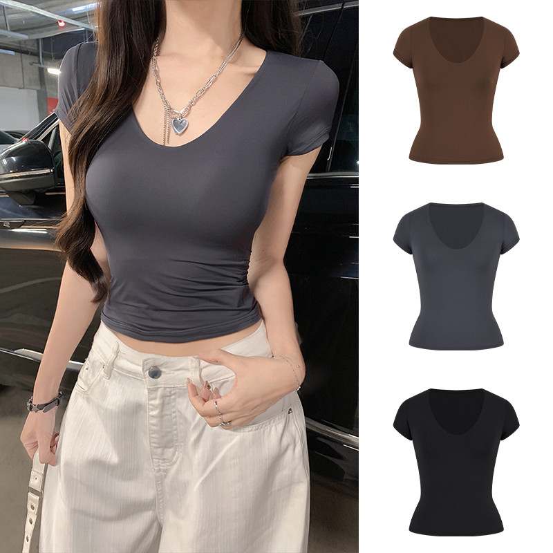 <Moss Queen> เสื้อยืดแขนสั้นคอยูสีดําไหล่ตรงเสื้อครอปทรงเข้ารูปฤดูร้อน