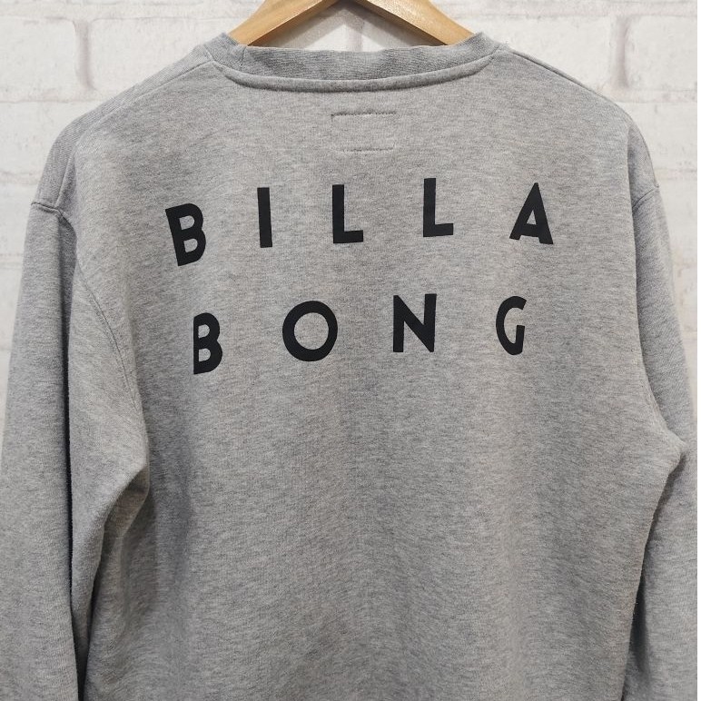(W55) เสื้อสเวตเตอร์ยี่ห้อ Billabong อก 44 ยาว 26.5"