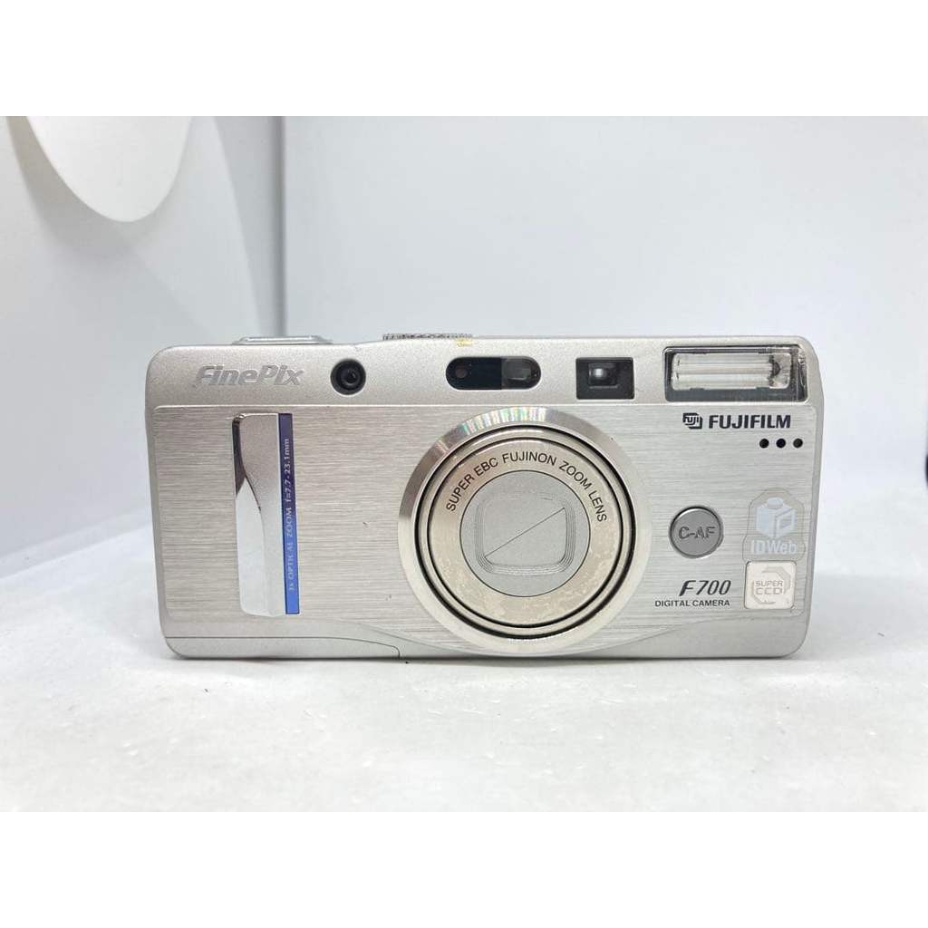 กล้องดิจิทัล FUJIFILM FinePix F700 ของแท้จากญี่ปุ่น [C020] สภาพตามภาพ เหมาะสำหรับนักสะสมหรือผู้ที่ต้