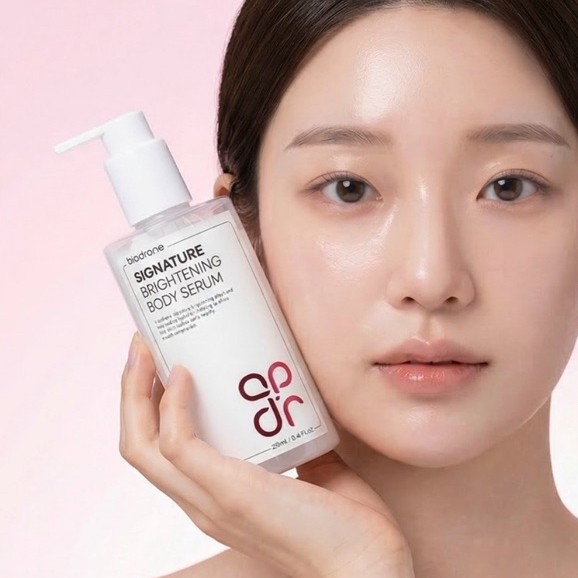 Signature Brightening Body Serum “สัมผัสผิวฉ่ำโกลว์แบบสาวเกาหลี”