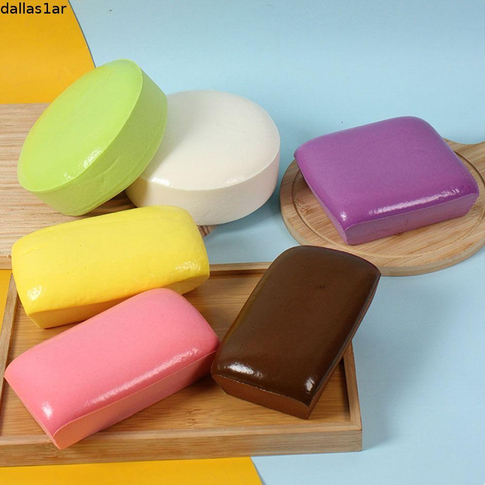 DALLAS Sticky Toast Fidget ของเล่นบีบฟื้นตัวช้า ขนมปังจําลอง PU นุ่ม ของขวัญเด็ก ทรงกลม/สี่เหลี่ยม