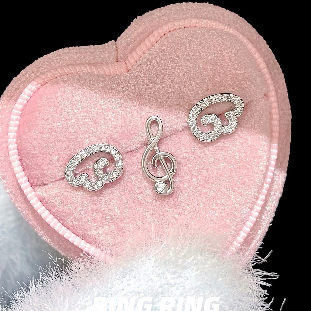 สุภาพสตรี Vogue Alloy Musical Note Wings ต่างหูสตั๊ด