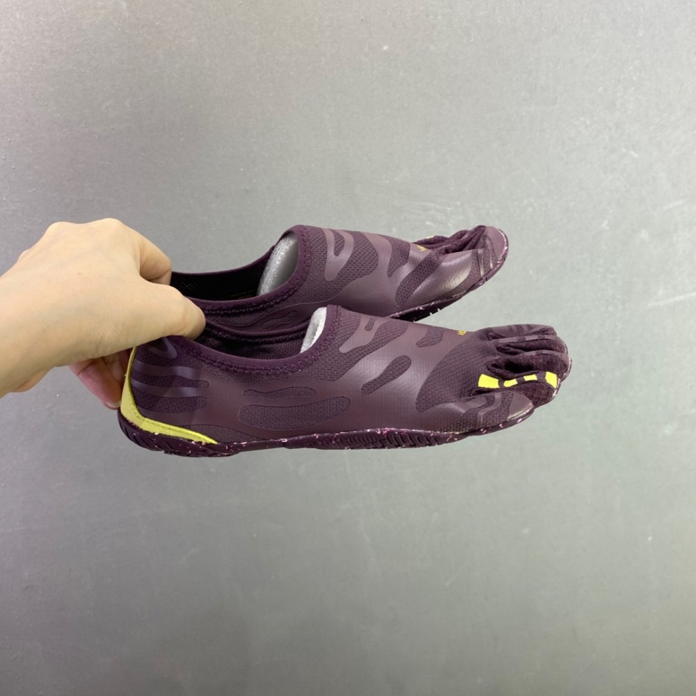 VIBRAM Five Fingers รองเท้าผ้าใบสําหรับผู้หญิง Slip On กันลื่นน้ําหนักเบาพิเศษ กีฬา รองเท้าอเนกประสงค์ เทรนนิ่งโยคะ PJWW