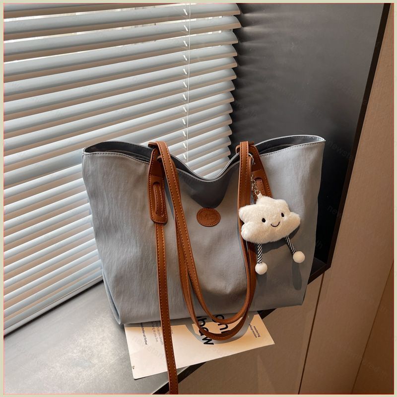 NS4 2026 ใหม่ Tote Bag Retro ความจุขนาดใหญ่ Casual แฟชั่น Simple Fresh Texture กระเป๋าสะพาย SN4