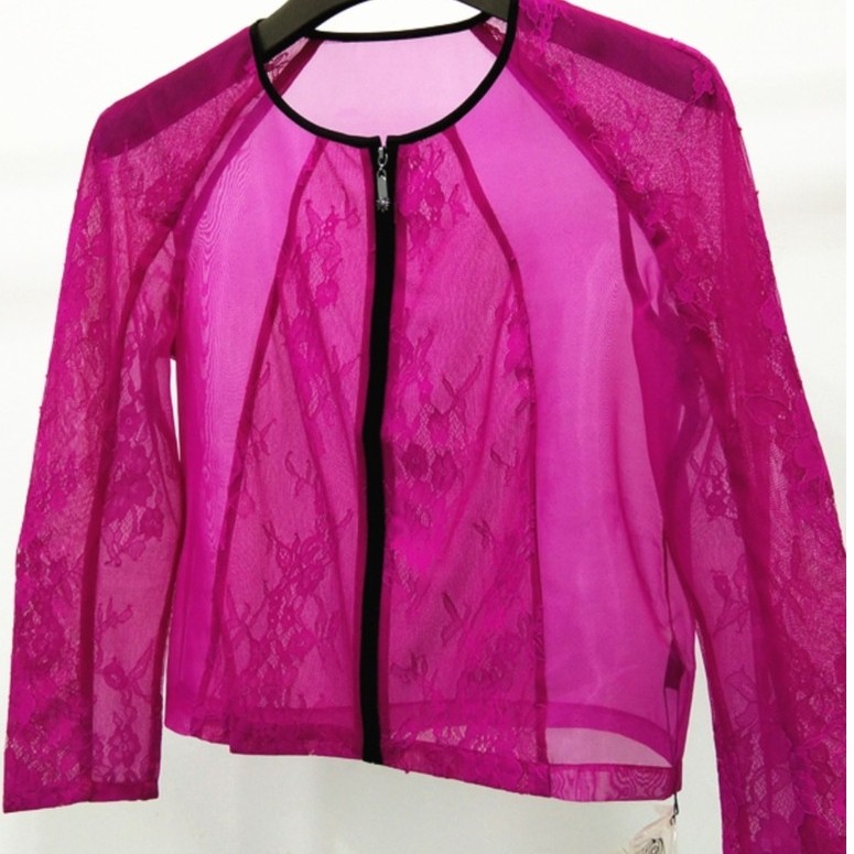 RME/Romantic One ฤดูร้อนสไตล์ใหม่ผู้หญิงเสื้อแจ็คเก็ตสั้นครีมกันแดดเสื้อผ้าแขนยาวรอบคอ All-Match บาง