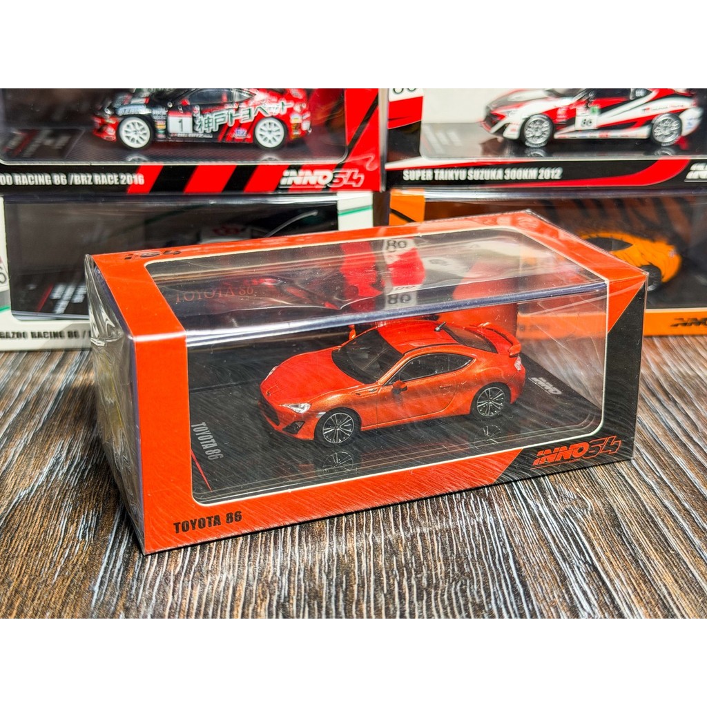 ออกจากการพิมพ์ที่ยังไม่ได้เปิดใน Toyota GT86 ZN6 สีส้ม 1: 64 รถ