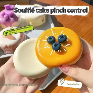 ซ้ายสตรอเบอร์รี่ Souffle Squishy ของเล่นเนื้อครีมนุ่มและอาหารที่สมจริงดูที่สมบูรณ์แบบสําหรับความเครียดบรรเทาเด็กของขวัญตกแต่งโต๊ะ GHT