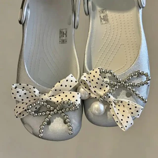 Ins Polka Dot Bow รองเท้าบัลเล่ต์น่ารักรองเท้าหลุมเครื่องประดับดอกไม้เหมาะสําหรับรูหัวเข็มขัดรองเท้า