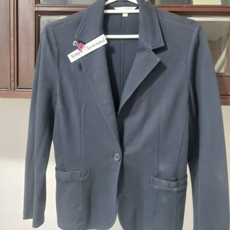 เสื้อสูท aiiz สีดำแขนยาว sizeLL
