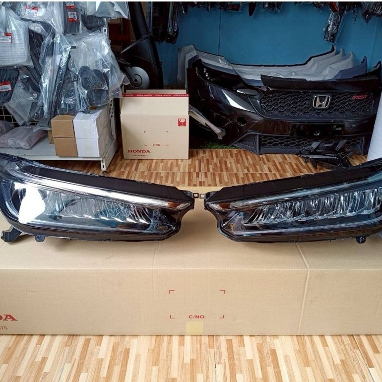 ไฟหน้าRs City 1.0turbo ปี2020-2024 พร้อมคิ้วไฟ ไม่มีปลั๊กแปลง