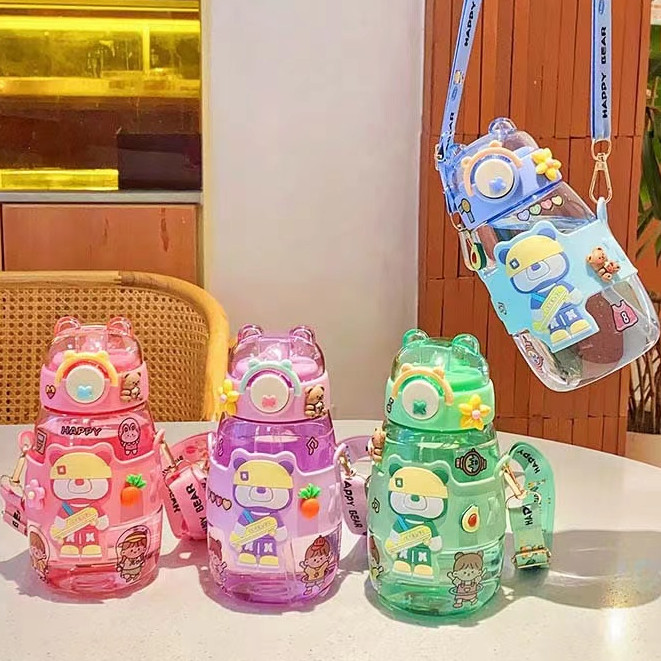 CUP.LAB🥤ขวดน้ําดื่มแฟชั่น กระติกน้ำเด็ก 600ml สีใส ลายสุดน่ารักลายหมี มีสายสะพาย พร้อมส่งในไทย  025  029