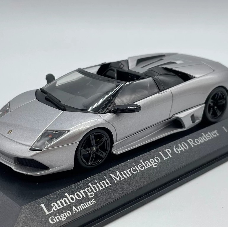[สต๊อกพร้อม ติดต่อหากคุณมีคําถามใดๆ] 1/43 Mini Chelang Borghini Bat LP640 Convertible