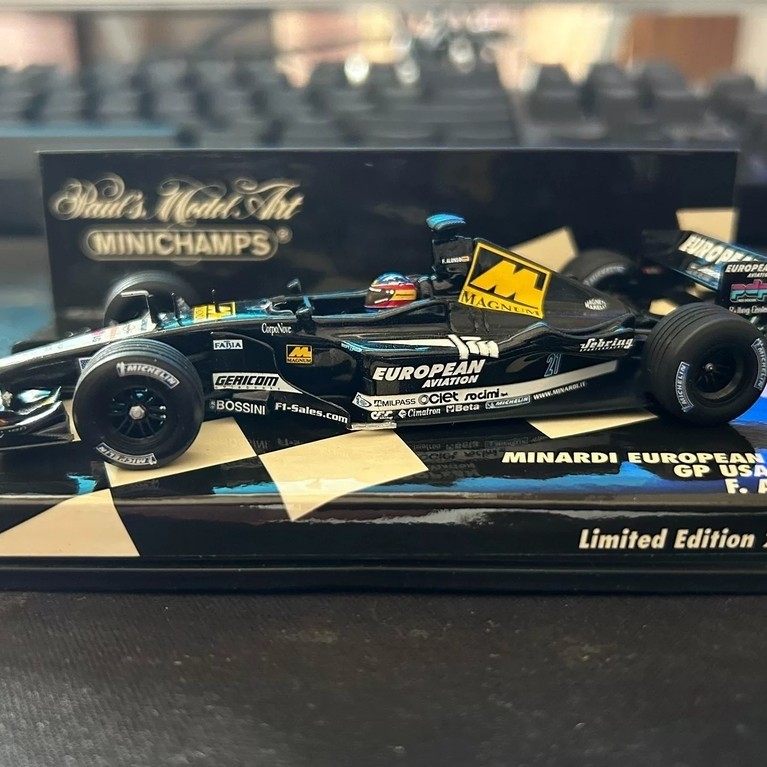 [Orphan] Mini Cut 1/43 Minardi Minardi ps01 Alonzo