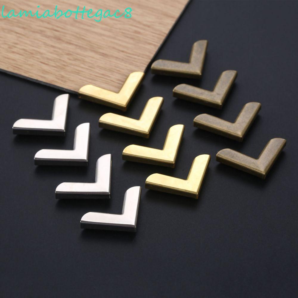 LAMIABOTTE มุมวงเล็บ Silver Tone เฟอร์นิเจอร์ฮาร์ดแวร์แฟ้ม DIY เครื่องประดับสําหรับหนังสือกรอบรูป 50PCs มุมตกแต่ง