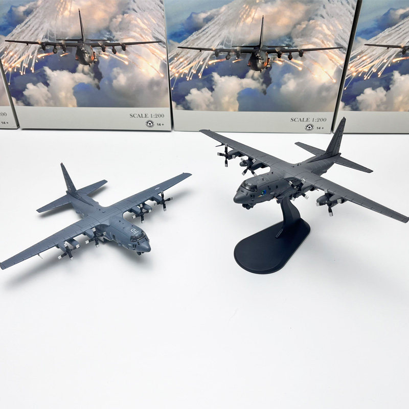 WLTK 1/200AC-130H Air Gunship Attack Aircraft AC130 Alloy จําลองเครื่องบินทหารรุ่นเครื่องประดับ