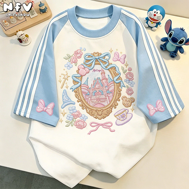 【จัดส่งตลอด 24 ชั่วโมง】NFV แฟชั่นเกาหลี🎀ระบายอากาศ เสื้อยืดแขนสั้นคอกลม อ่อนนุ่ม ลายพิมพ์โบว์ ทรงหลวม ใส่สบาย YG1243
