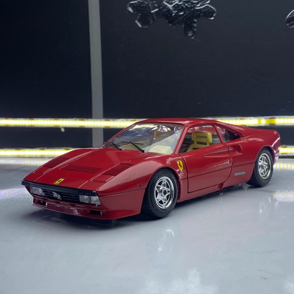 Bburago Bburago 1: 18 Ferrari Mawang 288GTO 1