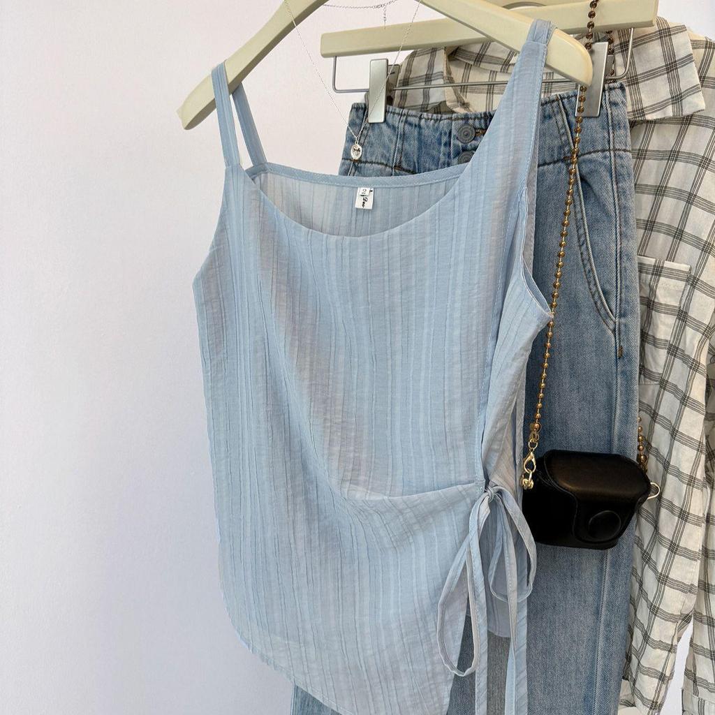 [จํากัดเวลา Seckill] 2026 ฤดูร้อนสีฟ้าแขนกุด Camisole ผู้หญิงฤดูร้อนสวมใส่ด้านนอกการออกแบบ Sense Slim-fit สั้น Lace-Up Top