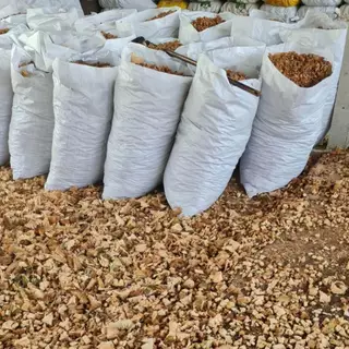 กาบมะพร้าวสับ (ยกกระสอบใหญ่ 12-13kg.) กาบจากเปลือกมะพร้าว เปลือกมะพร้าวสับ มะพร้าวสับ ทำให้ดินโปร่ง