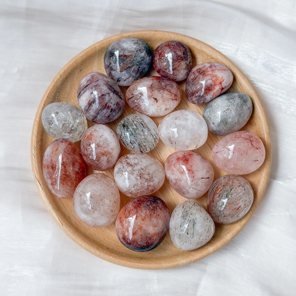 สีดําทอง Rutilated Quartz Tumble