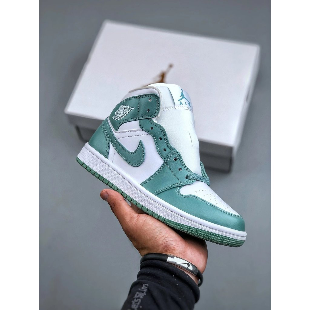 L4MR DT Pre Oriinal Air 1 Mid 1 1 Mid-Top Cltre Basketball Soes BQ6472 138 Market Hiest Qal Original