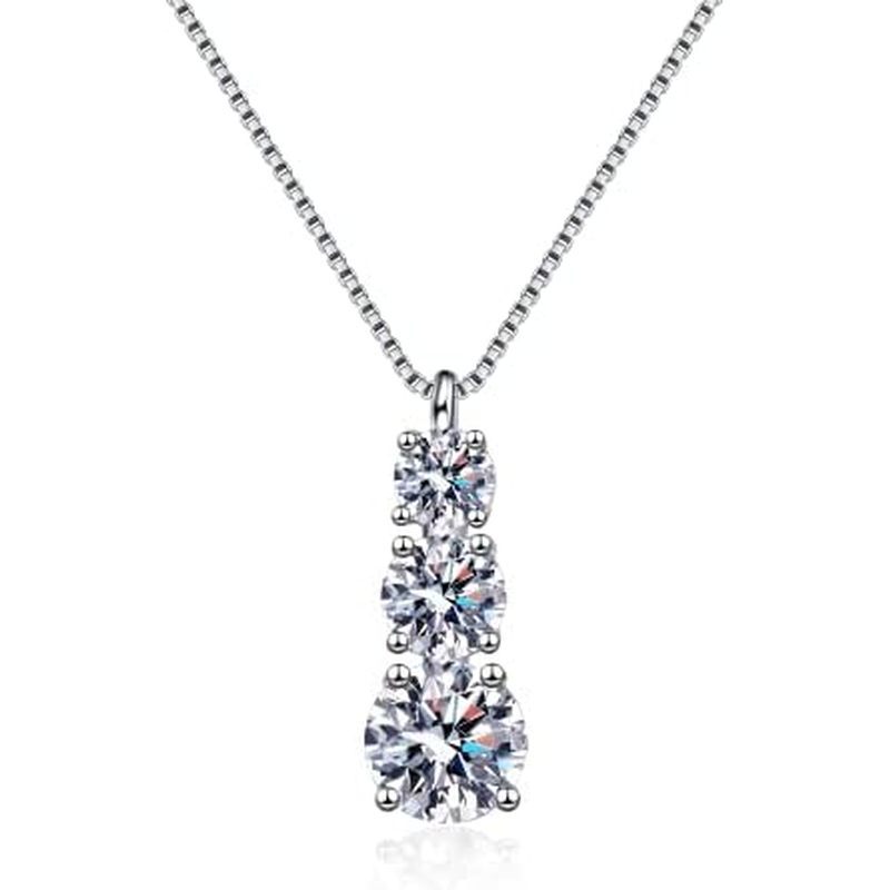 สร้อยคอ Moissanite อินเทรนด์สําหรับผู้หญิง 1-1.8ct TW Dazzling Moissanite Diamond บนโซ่เงินสเตอร์ลิง