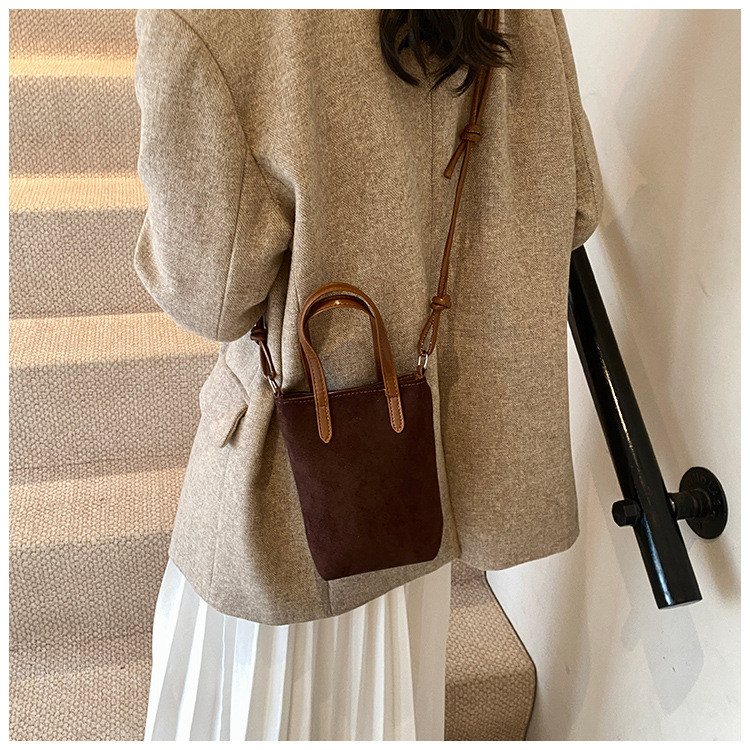 Retro Niche Small Square Bag Fashion All-Match Messenger Bag Suede Suede Mobile Phone Bag