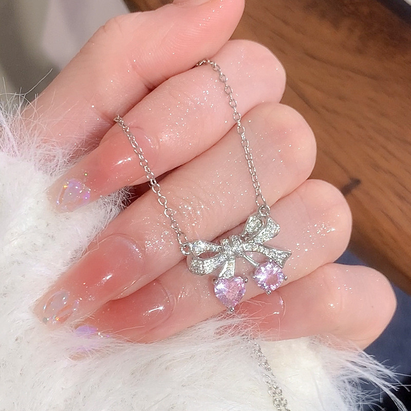 Pink Diamond Zircon สร้อยคออุปกรณ์เสริม Raw All-Match Cherry Bow สร้อยคอเครื่องประดับ Niche จี้สร้อย