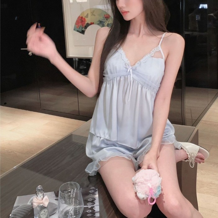 ชุดนอน ขอบลูกไม้ วัสดุผ้าไหมน้ำแข็ง เสื้อสายเดี่ยวและกางเกงขาสั้น มาใหม่2026#SKU9268