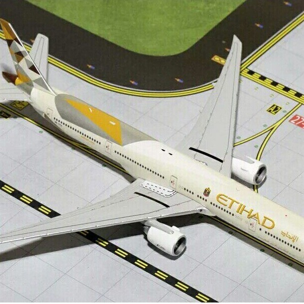 #1:: : รุ่น 400#GJ 1: 400 Arthur โบอิ้ง 777-300ER A6-ETA ค่าส่ง เก็บเงินปลายทาง