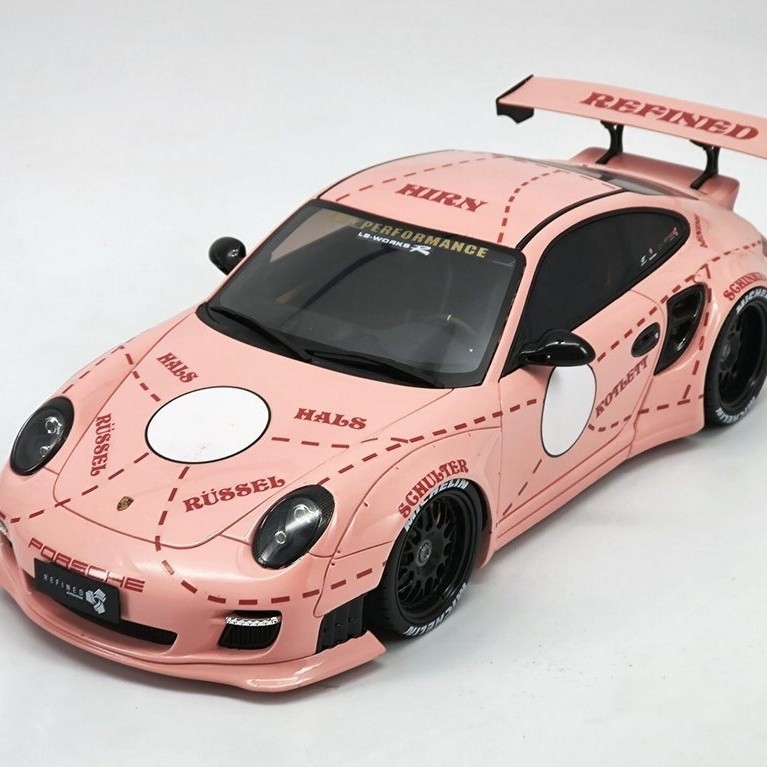 [สต๊อกพร้อม 1] Gt SPIRIT 1/18 Porsche 997 lbwk หมูชมพู ราคา 999 cldc020