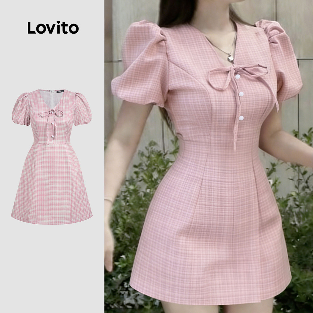 Lovito เดรสสีชมพูสําหรับฤดูร้อน/ฤดูใบไม้ผลิของผู้หญิง เดรสลําลอง ผูกโบว์ติดกระดุมด้านหน้า LK5ED513