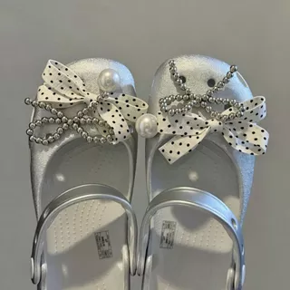 Ins Polka Dot Bow รองเท้าบัลเล่ต์น่ารักรองเท้าหลุมเครื่องประดับดอกไม้เหมาะสําหรับรูหัวเข็มขัดรองเท้า