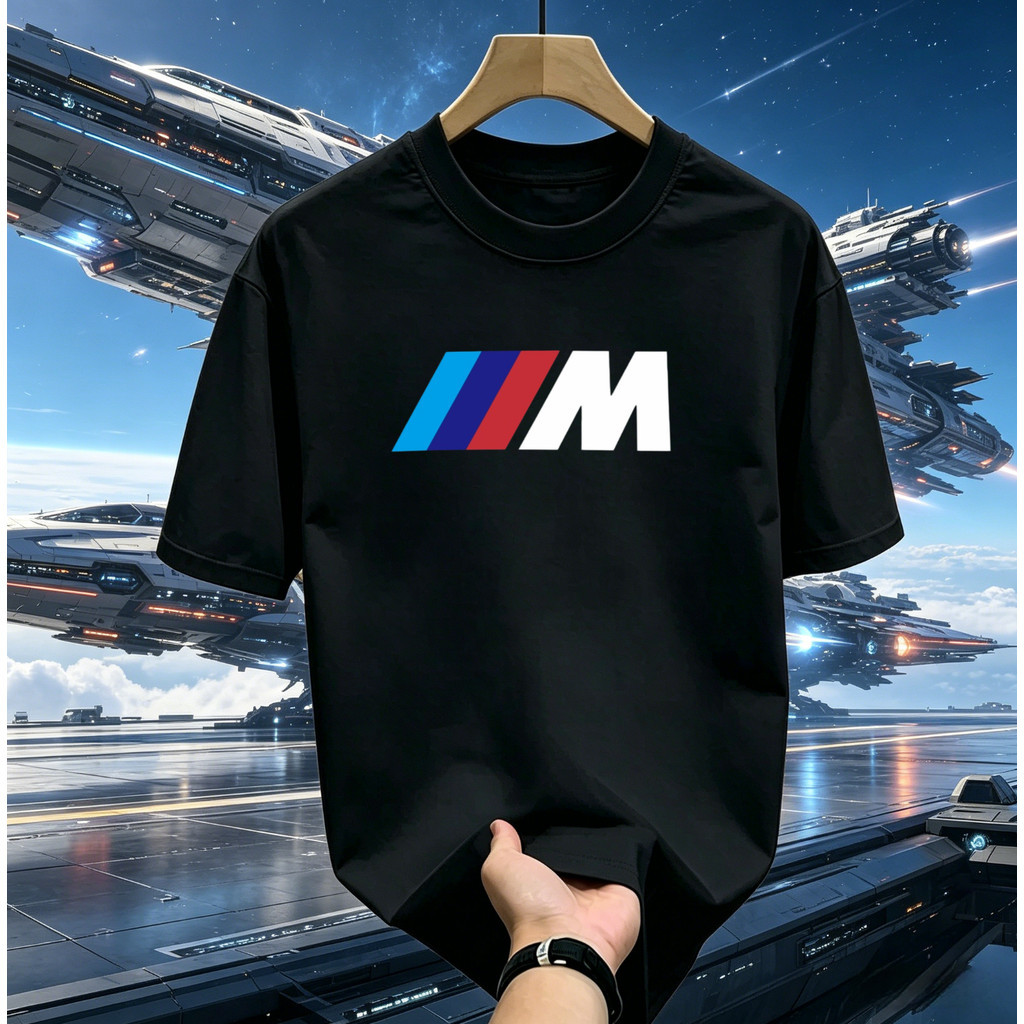 (จัดส่งภายใน 24 ชั่วโมง) เสื้อยืดแขนสั้นพิมพ์ลายโลโก้ BMW M Power และดีไซน์รถยนต์ มีโลโก้สามสี BMW M Power โดดเด่น