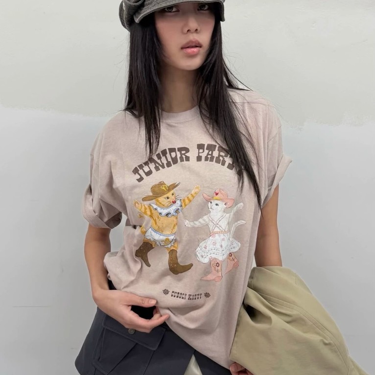 OPEN YY เสื้อยืดทรงหลวมลายแมวเต้นสไตล์ใหม่