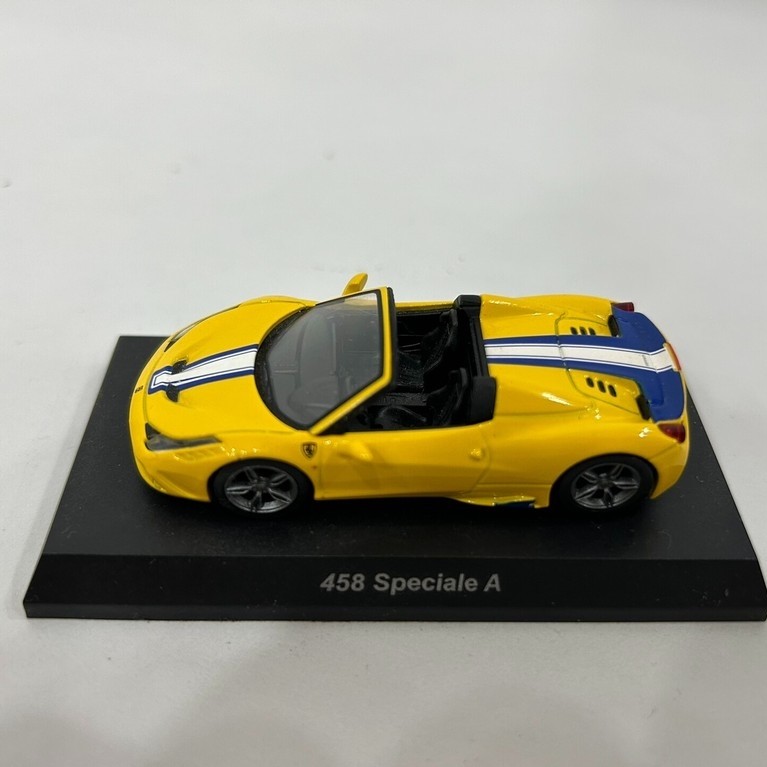 1/64 Kyosho Kyosho Ferrari 458 Speciale A Yellow คราบพื้นผิวสี ดูฟิกเกอร์ 5