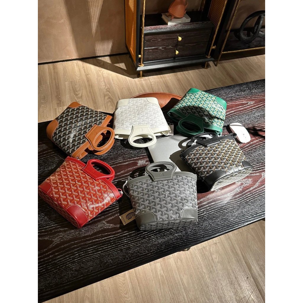 Goyard Light Luxury Bag


