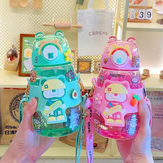 กระติกน้ำ กระบอกน้ำ กระติกน้ำเด็กลายน่ารัก ขนาด 600ml พร้อมฝาครอบกันรั่วมีสายคล้อง น้ำหนักเบาและพกพาสะดวก ขวดน้ําดื่มแฟช