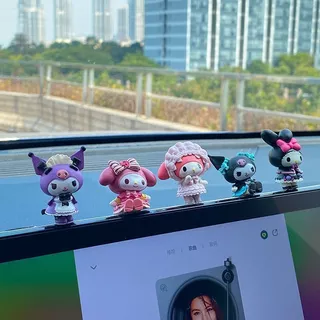 SANRIO อุปกรณ์ตกแต่งภายในรถยนต์แม่มด คุโรมิ ตกแต่งแผงหน้าปัดรถยนต์ อุปกรณ์ตกแต่งภายในรถยนต์อินเทรนด์ ซานริโอ สําหรับผู้หญิง