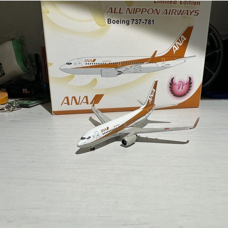 Phoenix PH 1/400 การบิน Nippon ทั้งหมด ANA โบอิ้ง 737-700 JA01AN กรอบแรก Gold ANA แพ็คเกจเดิม PH1009