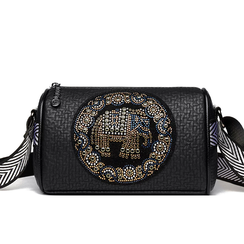 กระเป๋า Messenger สีดํา Elephant Hot Diamond Pattern thumbnail 4