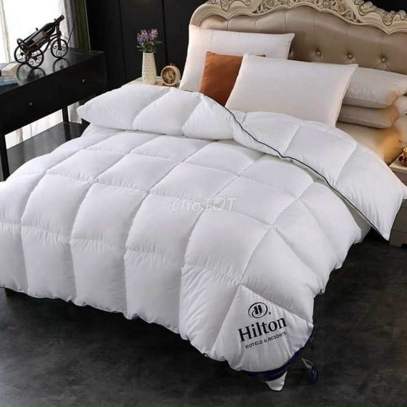 ผ้าห่มลอยน้ํา Hilton Feather ผ้าห่มลอยน้ําระดับพรีเมียม