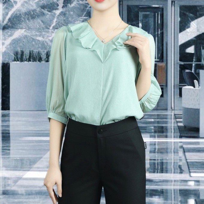 ADB2241XNG เสื้อเชิ้ตแขนยาวผ้าไหมสีเขียวหยกปกคอเต่า