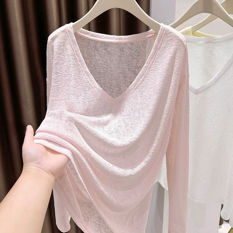 แนะนําบางหลวมคอวีสีฟ้าครีมกันแดดเสื้อผู้หญิง2026ฤดูใบไม้ผลิฤดูร้อนแขนยาวด้านนอกพิลาทิสโยคะด้านบน