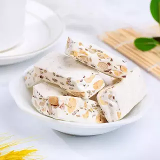 นูกัตนมรสถั่ว ขนาด500กรัม ลูกอมหนึบ นูกัส ขนมตังเมใต้หวัน หอม มัน หวานพอดี เคี้ยวหนึบ อร่อย ทานเล่น สินค้าส่งจากไทย
