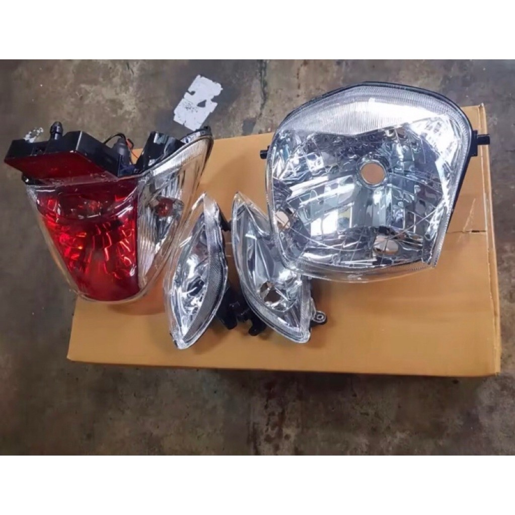ชุดไฟหน้า w125sหัวเถิก + ชุดไฟท้าย + ไฟเลี้ยว = 4 ชิ้น เวฟ125S หัวเถิก รุ่นแรก WAVE125S สำหรับมอเตอร์ไซค์