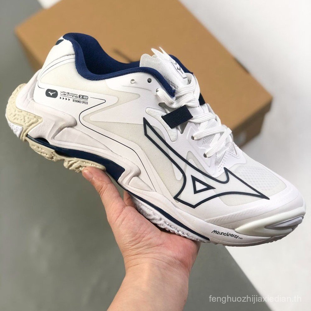Mizuno WAVE LIGHTNING Z8 รองเท้าแบดมินตันรองเท้าฝึกอบรม Breathable รองเท้าผ้าใบแบดมินตัน Unisex NASQ