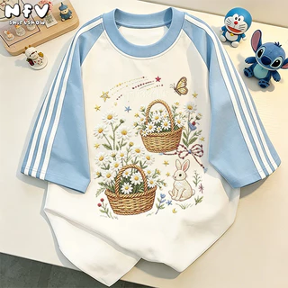 【จัดส่งตลอด 24 ชั่วโมง】NFV แฟชั่นเกาหลี🌈ระบายอากาศ ใส่สบาย เสื้อยืดแขนสั้นคอกลม ทรงหลวม ลายพิมพ์การ์ตูน อ่อนนุ่ม YG6272