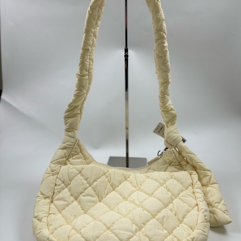 GU puffy quilted tote bag